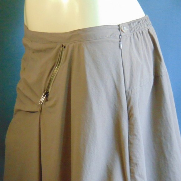 Hanna for La Journee Quirky Asymmetrical Skirt 4 L - Picture 4 of 7